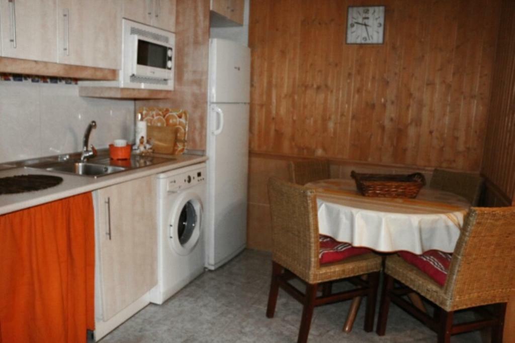 Casa Rural Los 2 Yugos Navaluenga Esterno foto