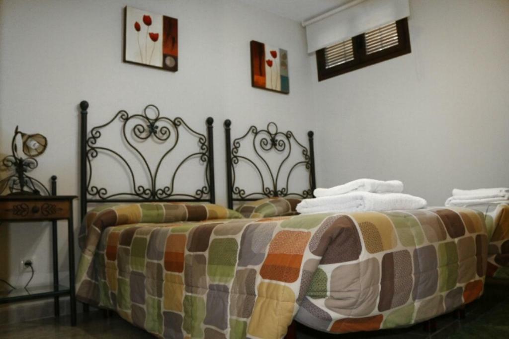 Casa Rural Los 2 Yugos Navaluenga Esterno foto